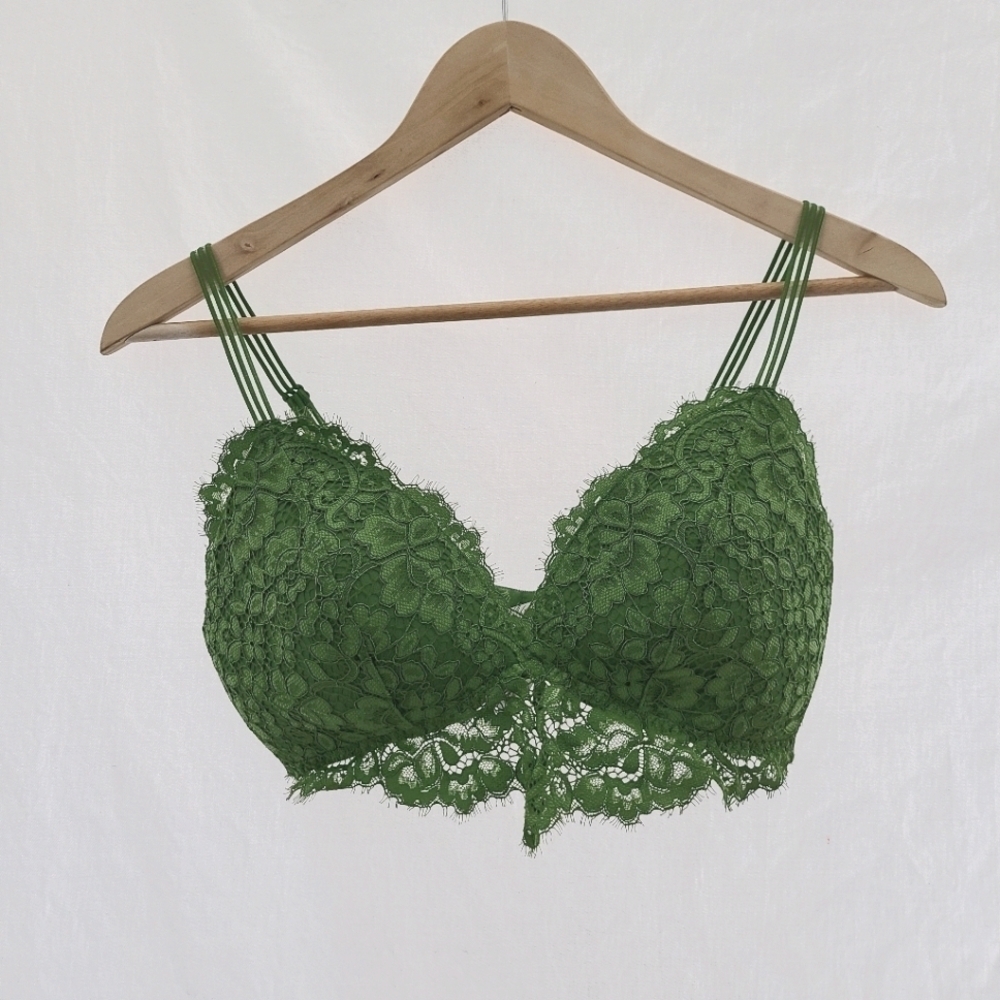 Lace Crop Bralette top with adjustable straps, Size Medium - Picture 6 of 8